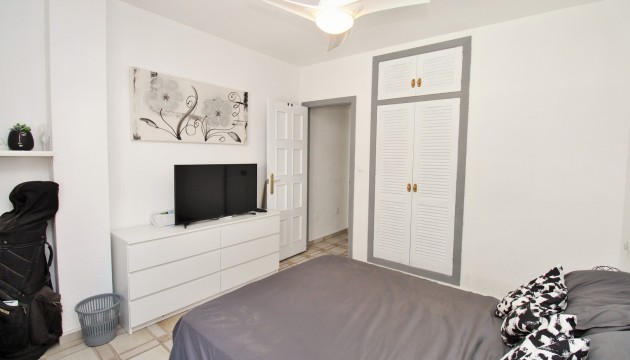Resale - Apartment - Orihuela Costa - Villamartín