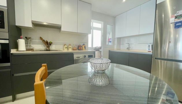 Resale - Apartment - Torrevieja - Playa del Cura