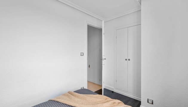 Resale - Apartment - Orihuela Costa - Punta Prima