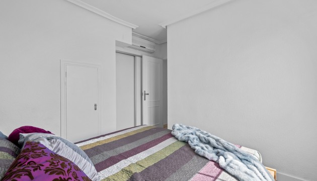 Resale - Apartment - Orihuela Costa - Punta Prima