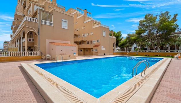 Resale - Apartment - Orihuela Costa - Punta Prima