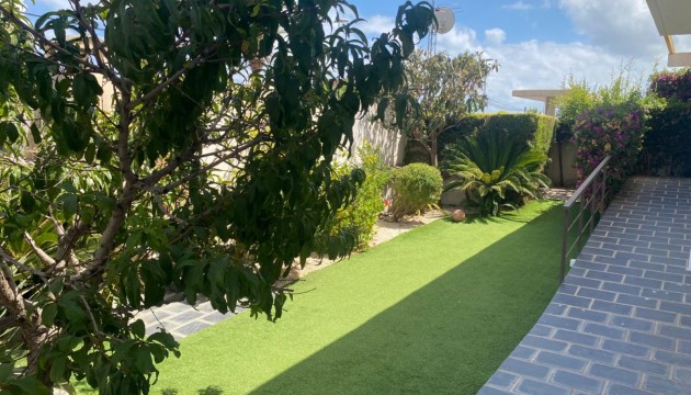 Resale - Bungalow - Orihuela Costa - Mil Palmeras