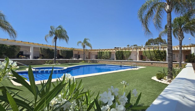 Resale - Bungalow - Orihuela Costa - Mil Palmeras