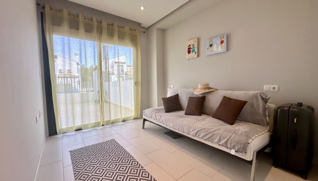 Resale - Apartment - Orihuela Costa - Villamartín