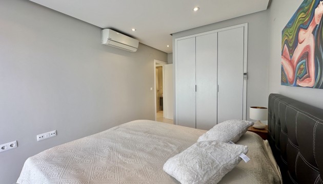 Resale - Apartment - Orihuela Costa - Villamartín