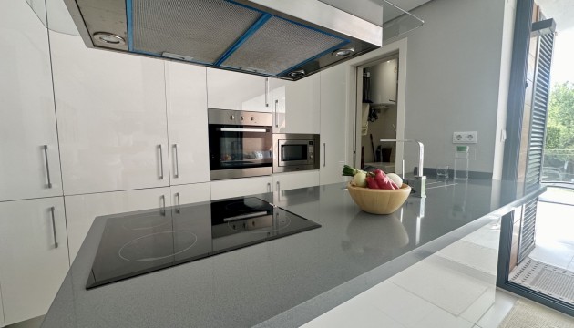 Resale - Apartment - Orihuela Costa - Villamartín