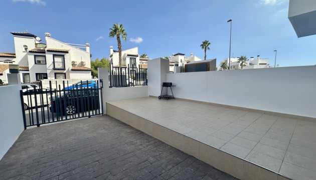 Resale - Apartment - Orihuela Costa - Villamartín