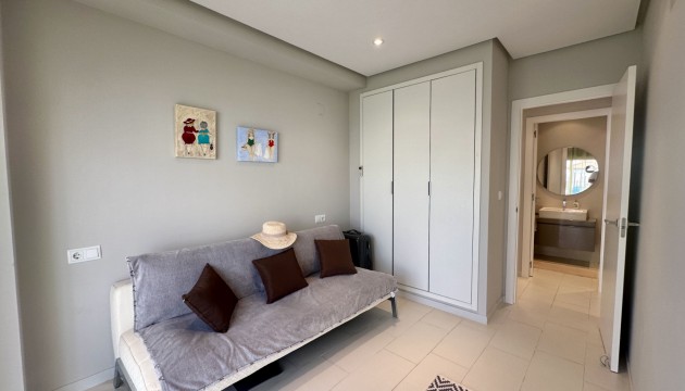 Resale - Apartment - Orihuela Costa - Villamartín