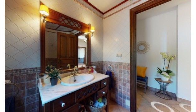 Herverkoop - Detached Villa - Elche