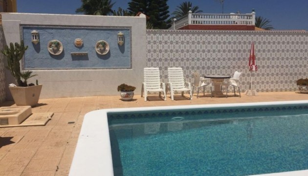 Begagnad - Fristående Villa - Torrevieja