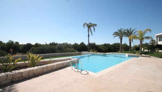 Перепродажа - отдельная вилла - Pilar de la Horadada