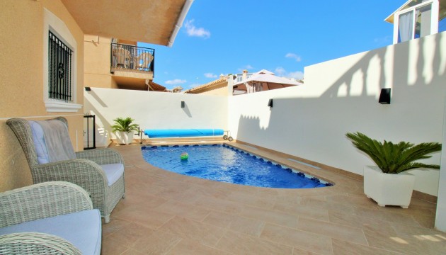 Resale - Detached Villa - Orihuela Costa - Villamartín