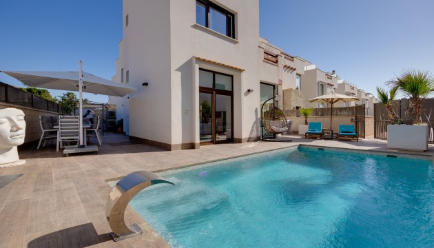 Reventa - Chalet Independiente - Ciudad Quesada