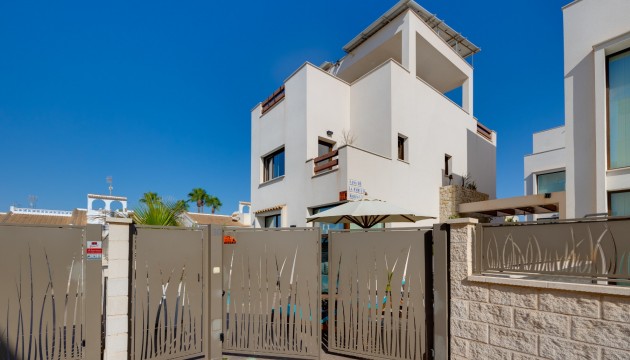 Reventa - Chalet Independiente - Ciudad Quesada