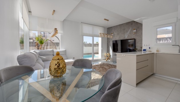 Reventa - Chalet Independiente - Ciudad Quesada