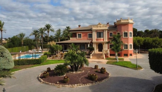Herverkoop - Detached Villa - Elche