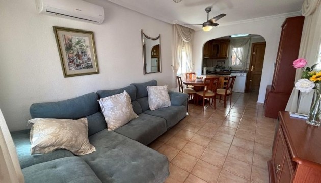 Resale - Bungalow - Torrevieja
