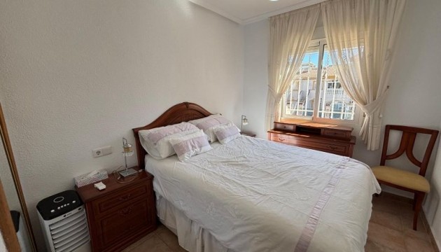 Resale - Bungalow - Torrevieja