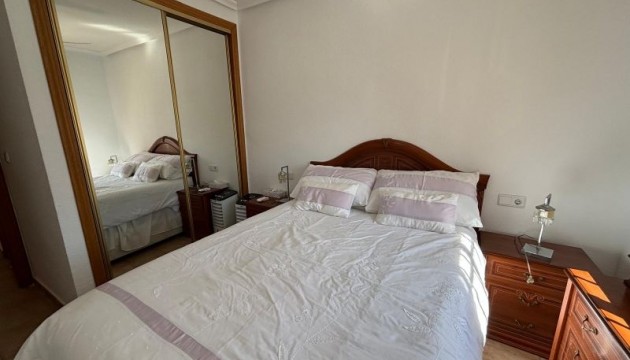 Resale - Bungalow - Torrevieja