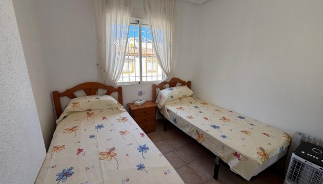 Resale - Bungalow - Torrevieja