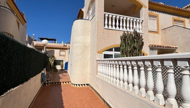 Resale - Bungalow - Torrevieja