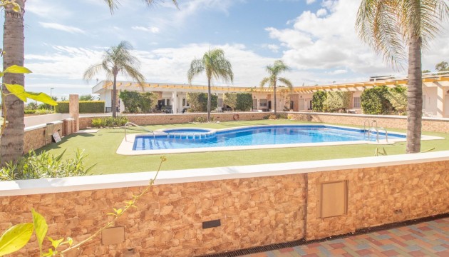 Resale - Townhouse - Pilar de la Horadada - Mil Palmeras