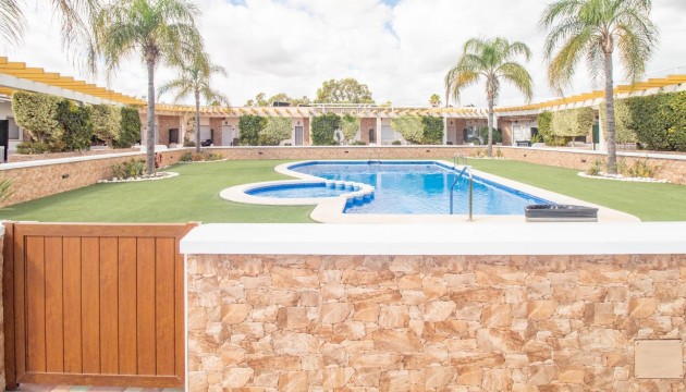 Resale - Townhouse - Pilar de la Horadada - Mil Palmeras