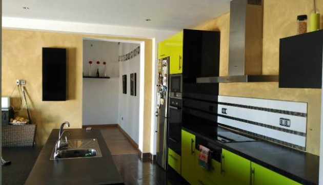 Resale - Detached Villa - La Matanza