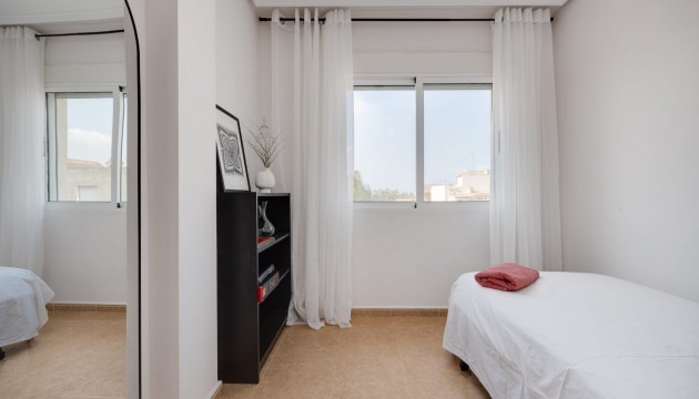 Resale - Apartment - Jacarilla