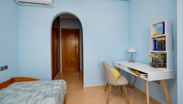 Resale - Apartment - Jacarilla