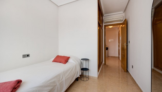Resale - Apartment - Jacarilla