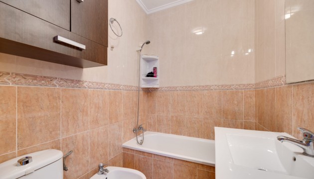 Resale - Apartment - Jacarilla