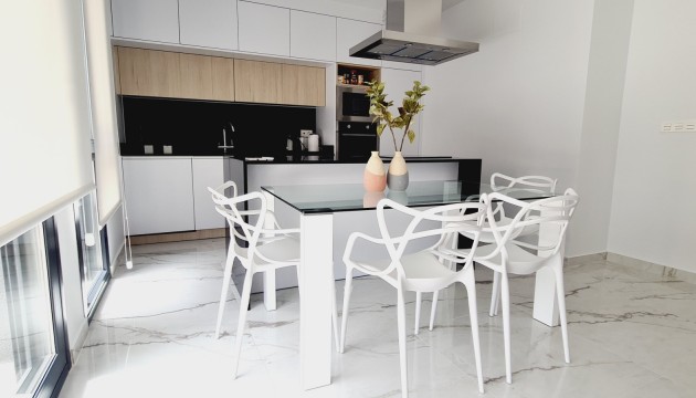 Resale - Apartment - Orihuela Costa - Villamartín