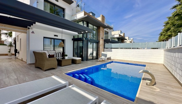 Перепродажа - отдельная вилла - Orihuela Costa - Lomas de Cabo Roig