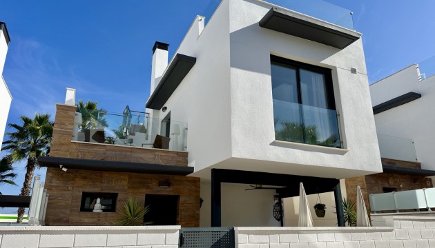 Перепродажа - отдельная вилла - Orihuela Costa - Lomas de Cabo Roig