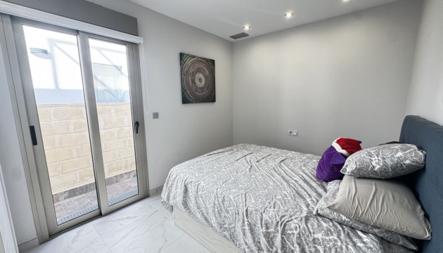 Resale - Detached Villa - Orihuela Costa - Villamartín