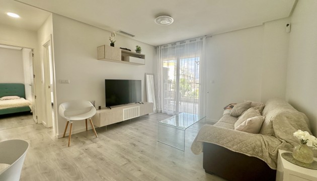 Resale - Apartment - Orihuela Costa - Villamartín