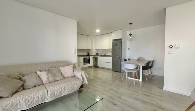 Resale - Apartment - Orihuela Costa - Villamartín