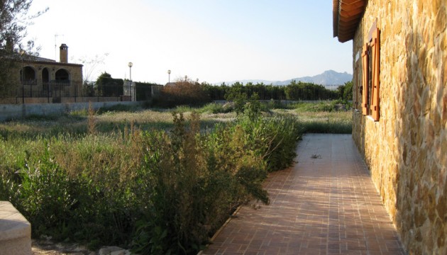 Перепродажа - деревенский дом - Benferri