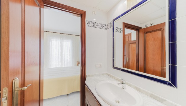 Resale - Apartment - Torrevieja - Playa de los Locos