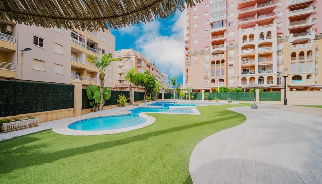Resale - Apartment - Torrevieja - Playa de los Locos