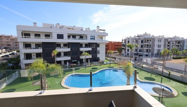 Resale - Apartment - Orihuela Costa - Villamartín