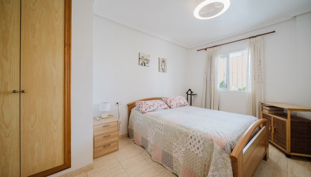 Resale - Apartment - Orihuela Costa - Playa Flamenca