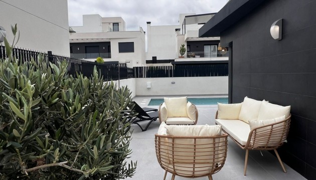 Resale - Detached Villa - Algorfa - La Finca Golf Resort