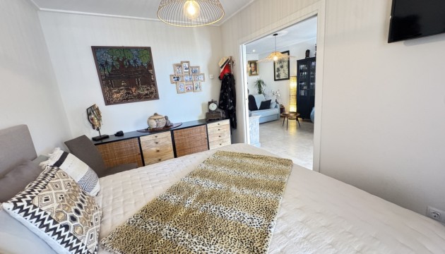 Resale - Apartment - Orihuela Costa - Villamartín