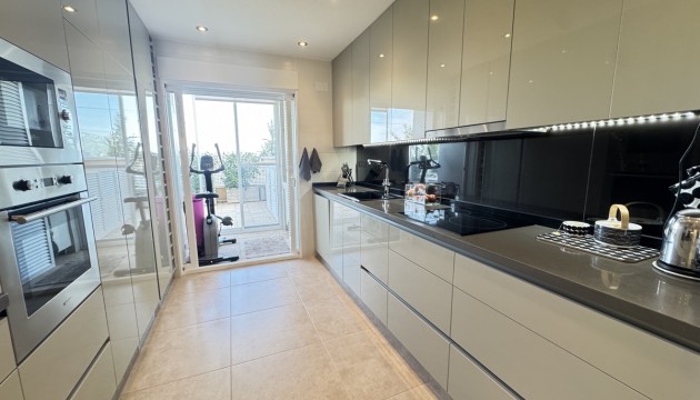 Resale - Apartment - Orihuela Costa - Villamartín