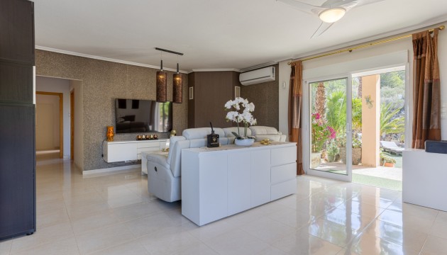 Herverkoop - Detached Villa - La Zarza