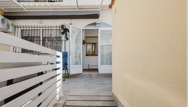 Resale - Bungalow - Torrevieja - El Acequión - Los Náufragos