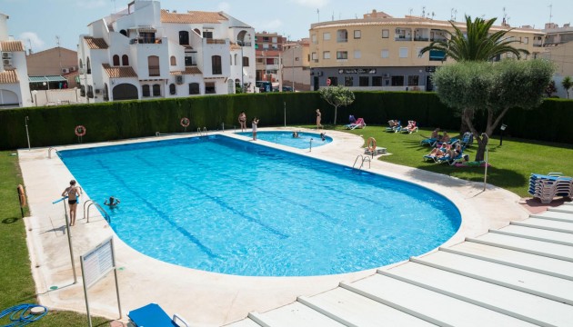 Resale - Bungalow - Torrevieja - El Acequión - Los Náufragos