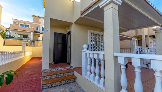 Resale - House - Orihuela Costa - Villamartín